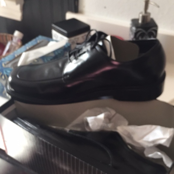 Men’s dress shoes - Picture 2 of 2